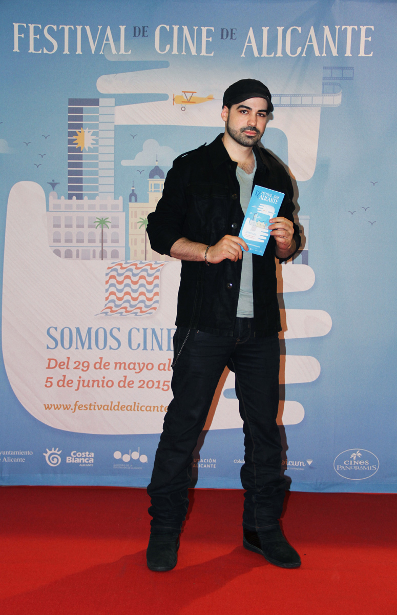 Efrayn en el Fotocol de los Cines Panoramis - Festival de Cine de Alicante